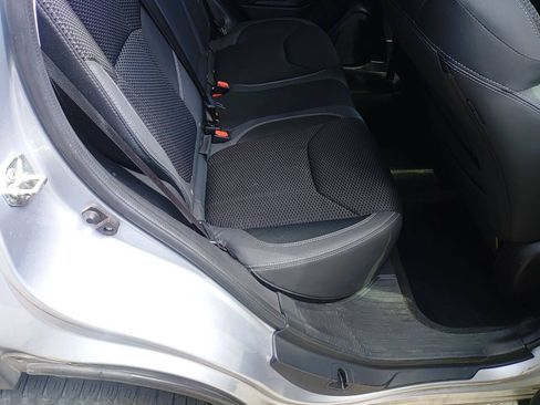 Used 2019 Subaru Forester Premium AWD/4WD image 13