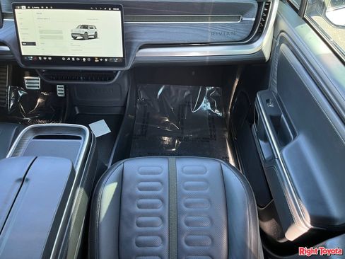 Used 2023 Rivian R1S Adventure AWD/4WD image 18