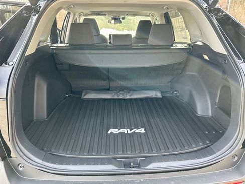 New 2025 Toyota RAV4 XLE image 26