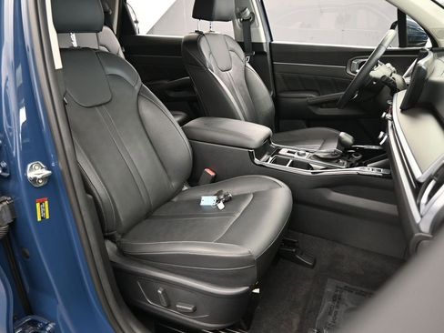 Used 2025 Kia Sorento SX image 51