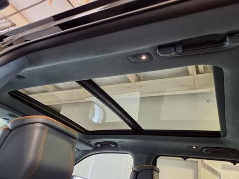 Used 2022 Jeep Grand Wagoneer Series II AWD/4WD image 19