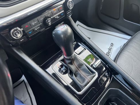 Used 2022 Jeep Compass Limited image 18