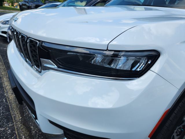 Used 2023 Jeep Grand Cherokee L Limited w/ Luxury Tech Group II AWD/4WD image 22