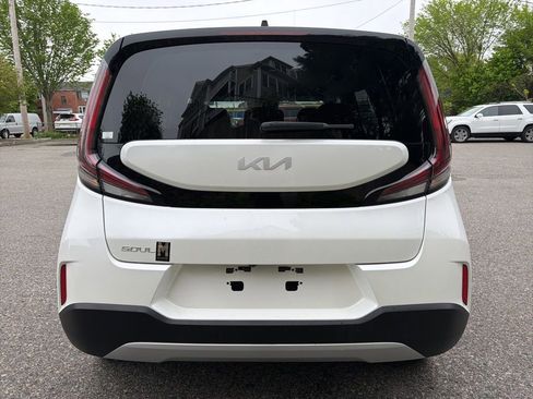 Certified 2023 Kia Soul S FWD image 5