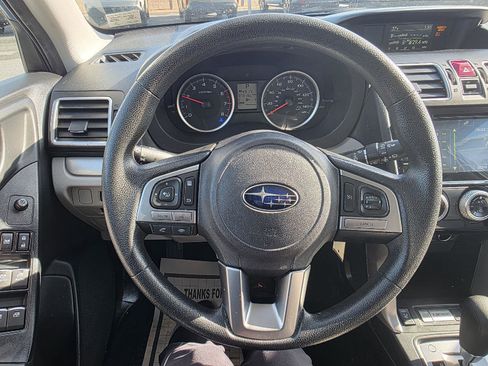 Used 2018 Subaru Forester 2.5i Premium w/ All-Weather Package image 16