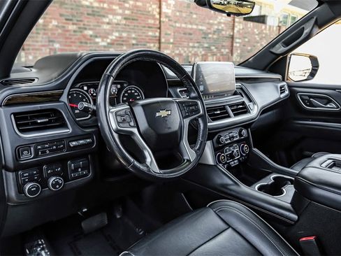 Used 2021 Chevrolet Suburban Premier w/ Premium Package image 2