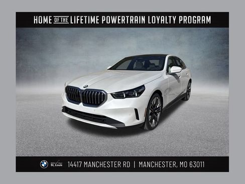 Used 2026 BMW 530i xDrive w/ Premium Package AWD/4WD image 1