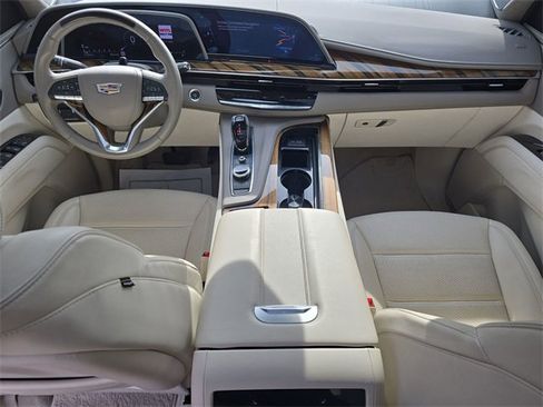 Certified 2023 Cadillac Escalade ESV Premium Luxury Platinum w/ LPO, Radiant Package image 21