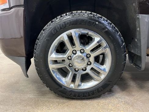 Used 2018 Chevrolet Silverado 2500 High Country w/ Duramax Plus Package image 23