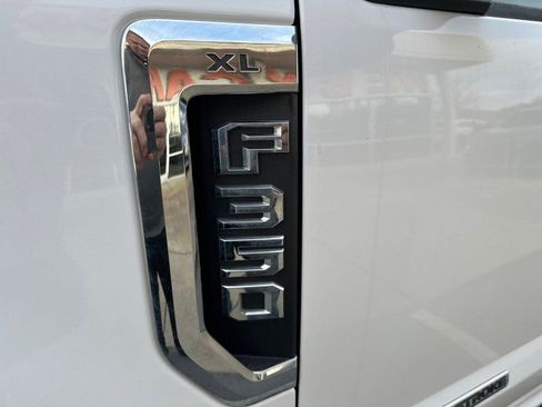 Used 2020 Ford F350 XL w/ Power Equipment Group image 5