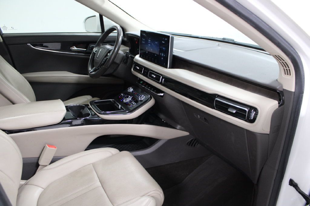Used 2023 Lincoln Nautilus Reserve w/ Equipment Group 201A FWD image 22
