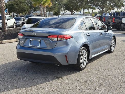 Used 2024 Toyota Corolla LE image 3