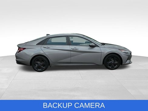 Used 2021 Hyundai Elantra SEL w/ Convenience Package FWD image 15