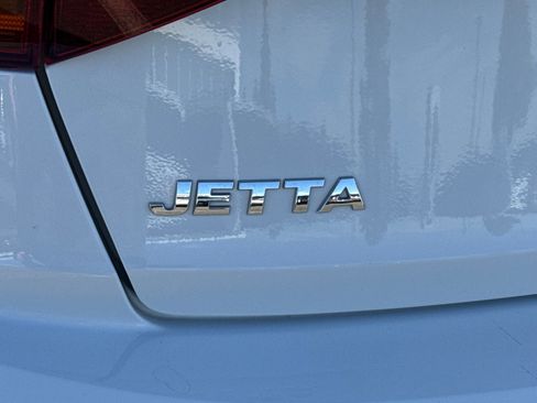 Used 2019 Volkswagen Jetta R-Line FWD image 25