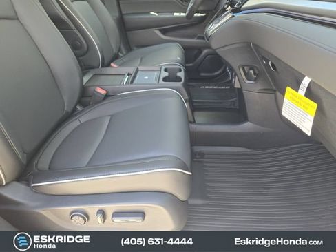 New 2026 Honda Odyssey Touring image 11