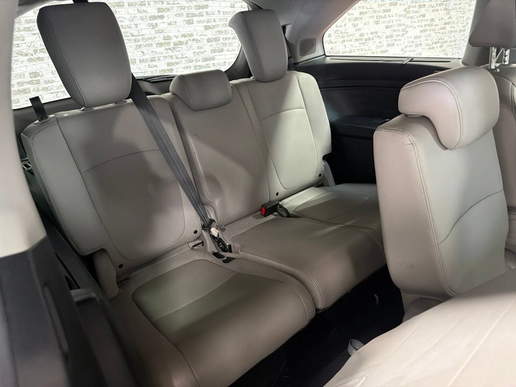 Used 2019 Honda Odyssey Elite image 13