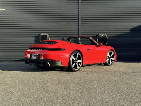 Certified 2025 Porsche 911 Carrera T RWD image 8