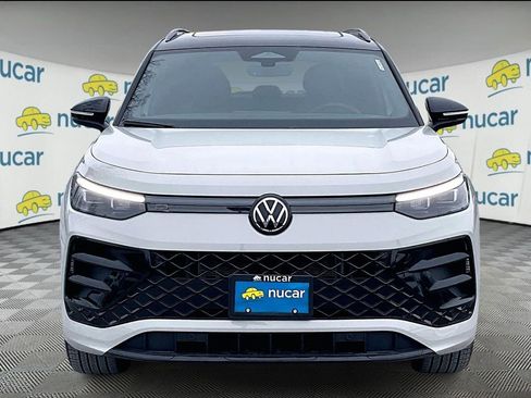 New 2026 Volkswagen Tiguan SE R-Line image 3