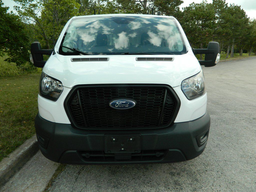 Used 2023 Ford Transit 250 Low Roof RWD image 2