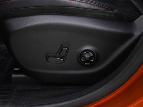 Used 2016 Jeep Cherokee Trailhawk w/ Comfort/Convenience Group image 29