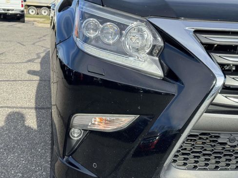 Used 2019 Lexus GX 460 Premium w/ Premium Package image 6