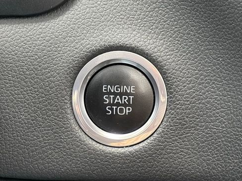 Used 2023 Toyota Tundra Limited image 28