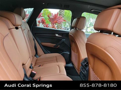 Certified 2025 Audi Q5 e Premium Plus image 13