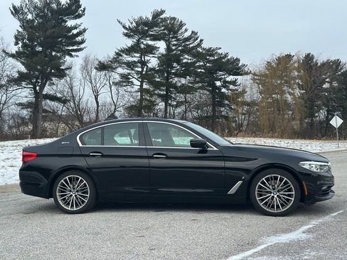Used 2018 BMW 530e xDrive image 10