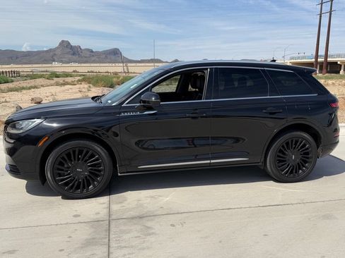 Used 2022 Lincoln Corsair Reserve w/ Equipment Group 201A FWD image 5