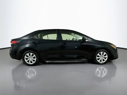 Used 2021 Toyota Corolla LE FWD image 9