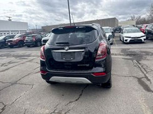 Used 2019 Buick Encore Sport Touring AWD/4WD image 3
