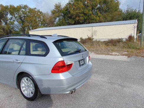 Used 2007 BMW 328xi Wagon image 4