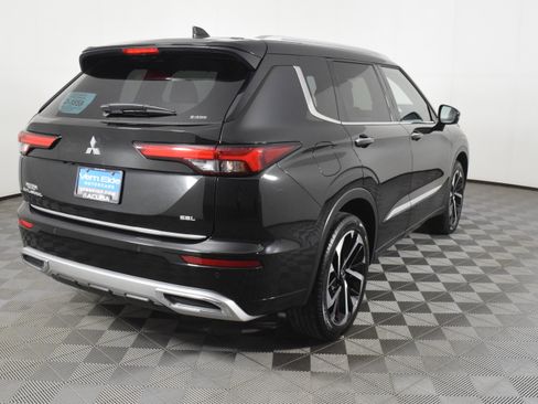 Used 2024 Mitsubishi Outlander SEL image 6