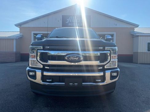 Used 2022 Ford F250 XLT w/ XLT Premium Package AWD/4WD image 2