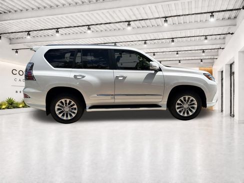 Used 2017 Lexus GX 460 Premium AWD/4WD image 16
