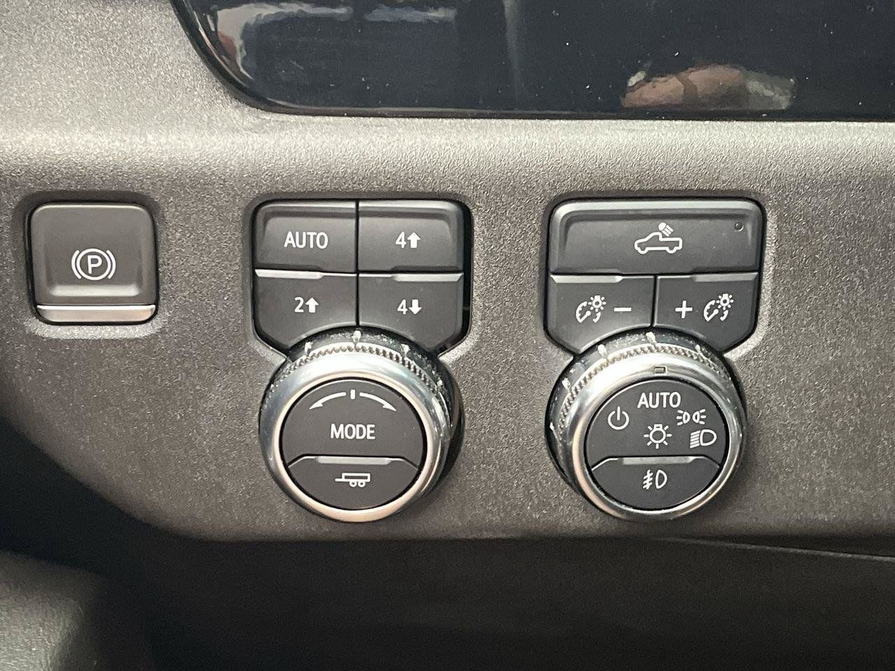 Certified 2024 GMC Sierra 1500 Elevation w/ LPO, Elevation Black Package AWD/4WD image 19