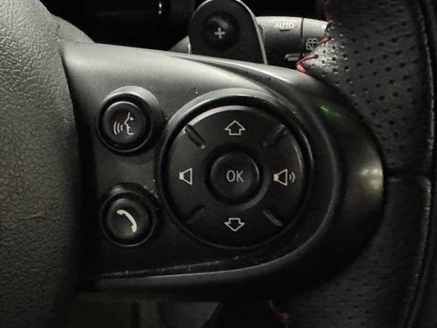 Used 2019 MINI Cooper S w/ Signature Upholstery Package image 29