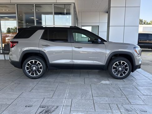New 2027 GMC Terrain Elevation w/ Elevation Premium Package FWD image 2