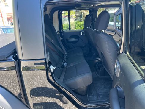 Used 2020 Jeep Gladiator Sport w/ Quick Order Package 24S AWD/4WD image 36