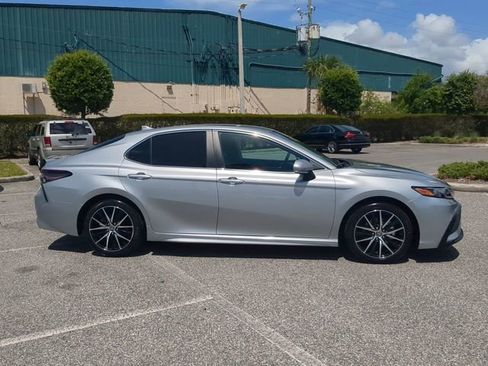 Certified 2024 Toyota Camry SE image 3