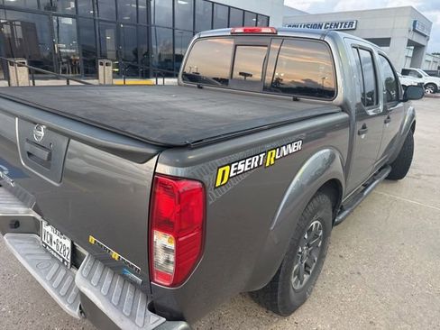 Used 2018 Nissan Frontier SV RWD image 3