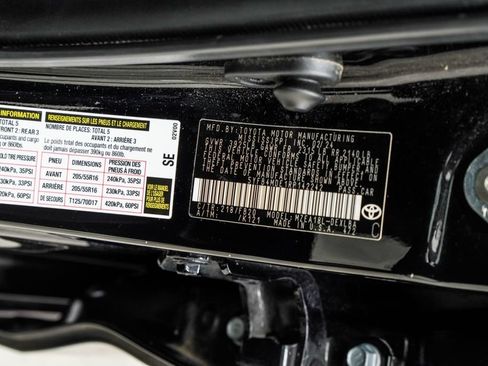 Used 2024 Toyota Corolla LE FWD image 39