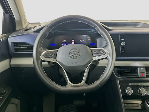 Used 2023 Volkswagen Taos SE w/ Panoramic Sunroof Package FWD image 17