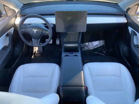 Used 2022 Tesla Model Y Performance AWD/4WD image 10