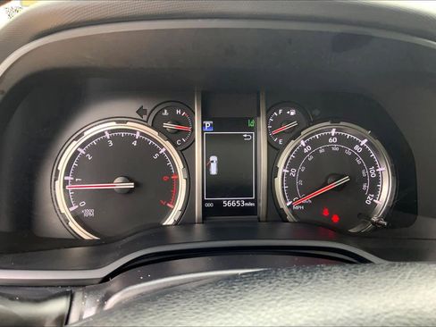 Used 2022 Toyota 4Runner TRD Off-Road Premium AWD/4WD image 24