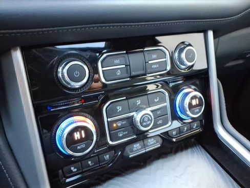 Used 2022 GMC Yukon Denali image 23