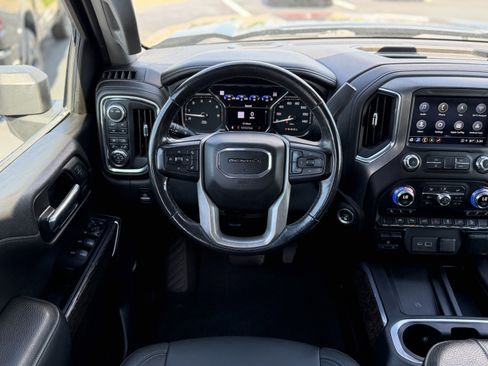 Used 2021 GMC Sierra 1500 Denali w/ Driver Alert Package II AWD/4WD image 11