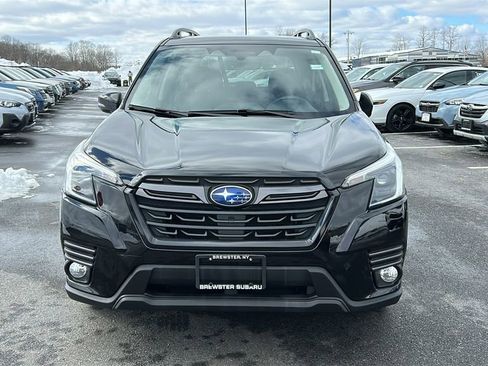 Certified 2022 Subaru Forester Limited image 2