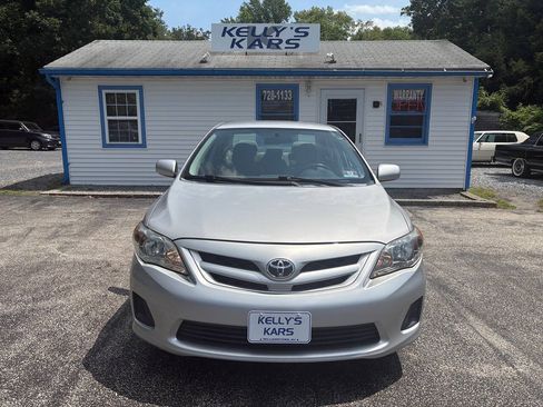 Used 2011 Toyota Corolla FWD image 4