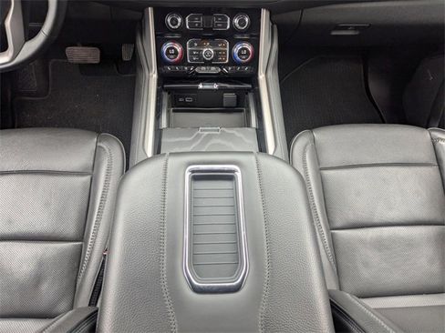 Used 2024 GMC Yukon Denali image 20